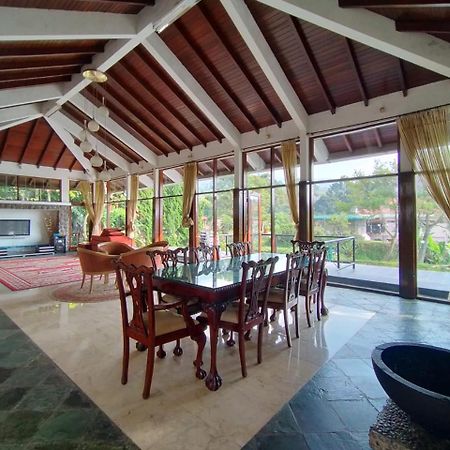Villa Bukit Danau Lot 14 Cinengangirang Bagian luar foto
