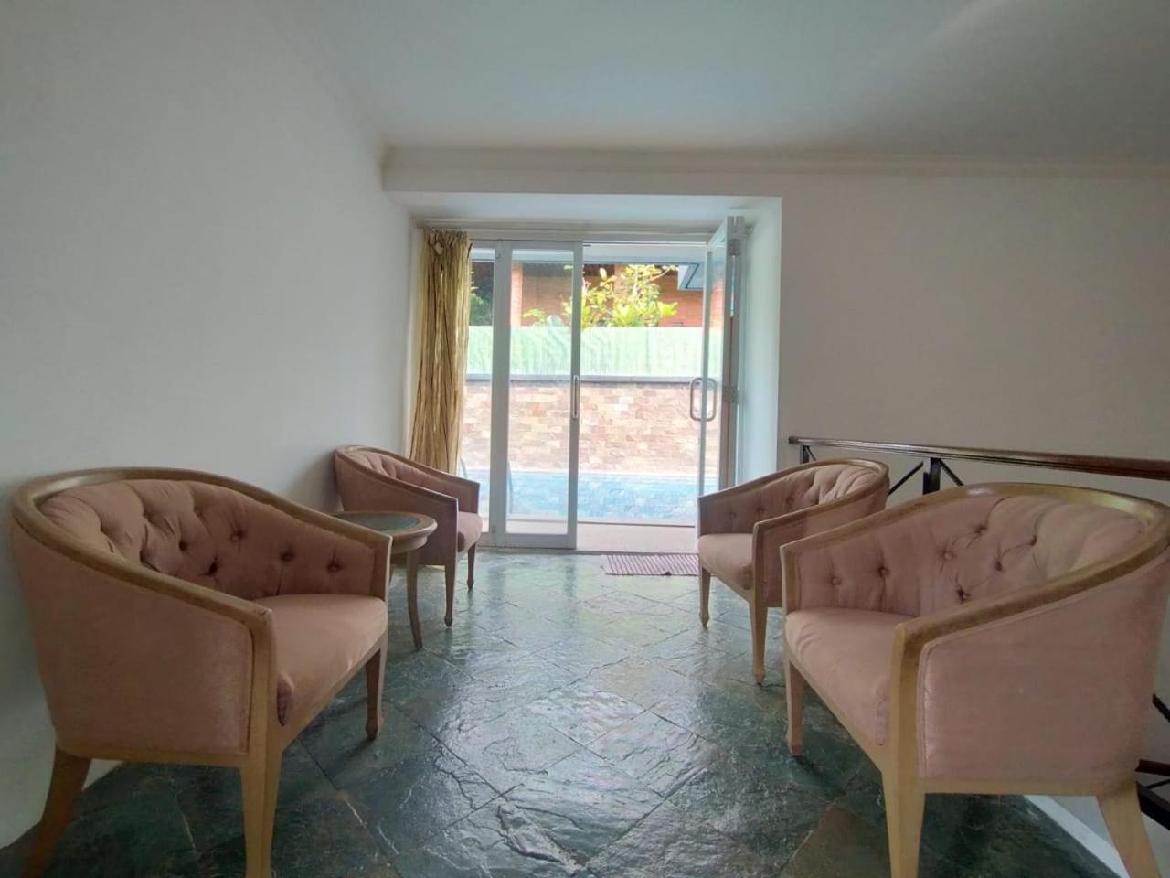 Villa Bukit Danau Lot 14 Cinengangirang Bagian luar foto